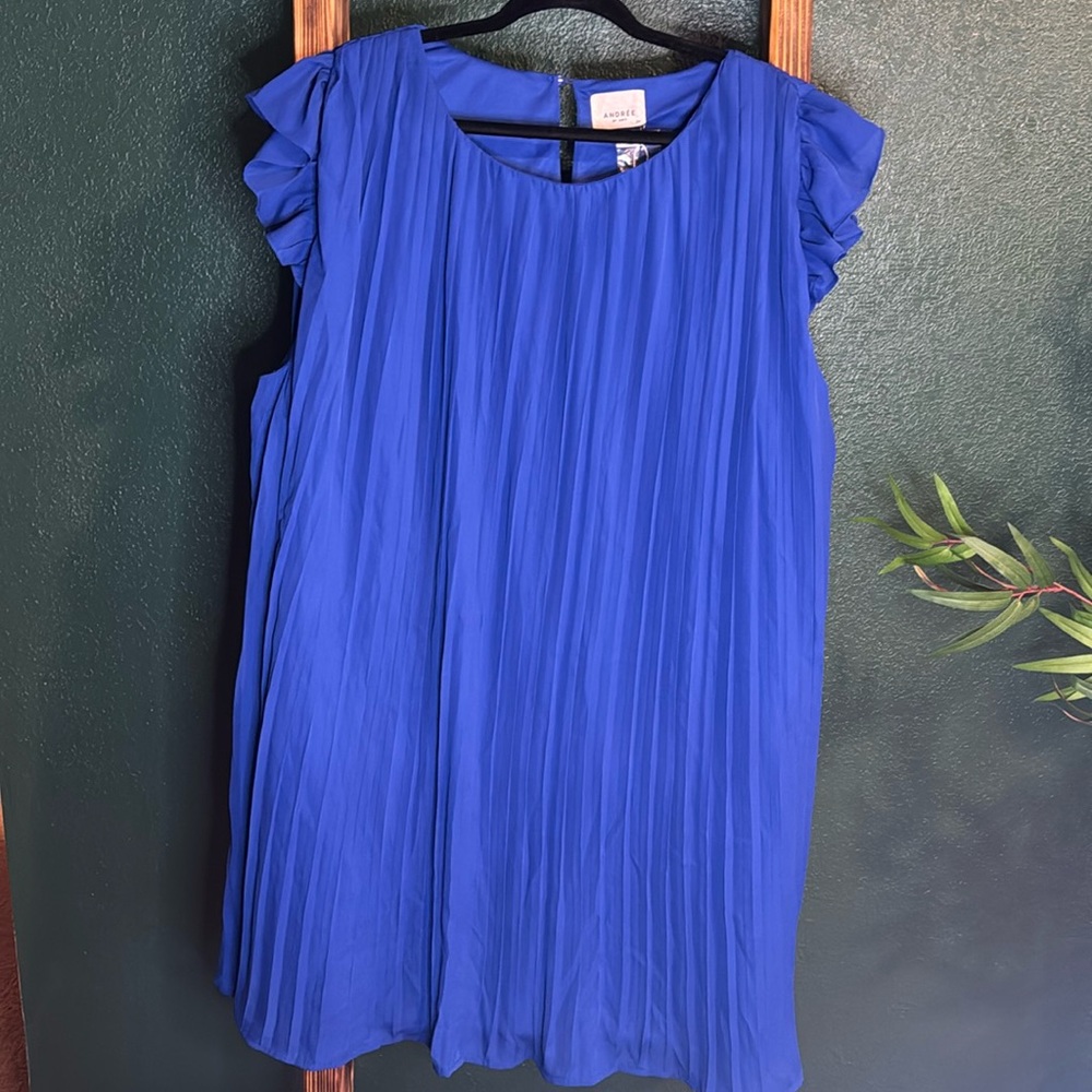 Pleated royal blue dresss